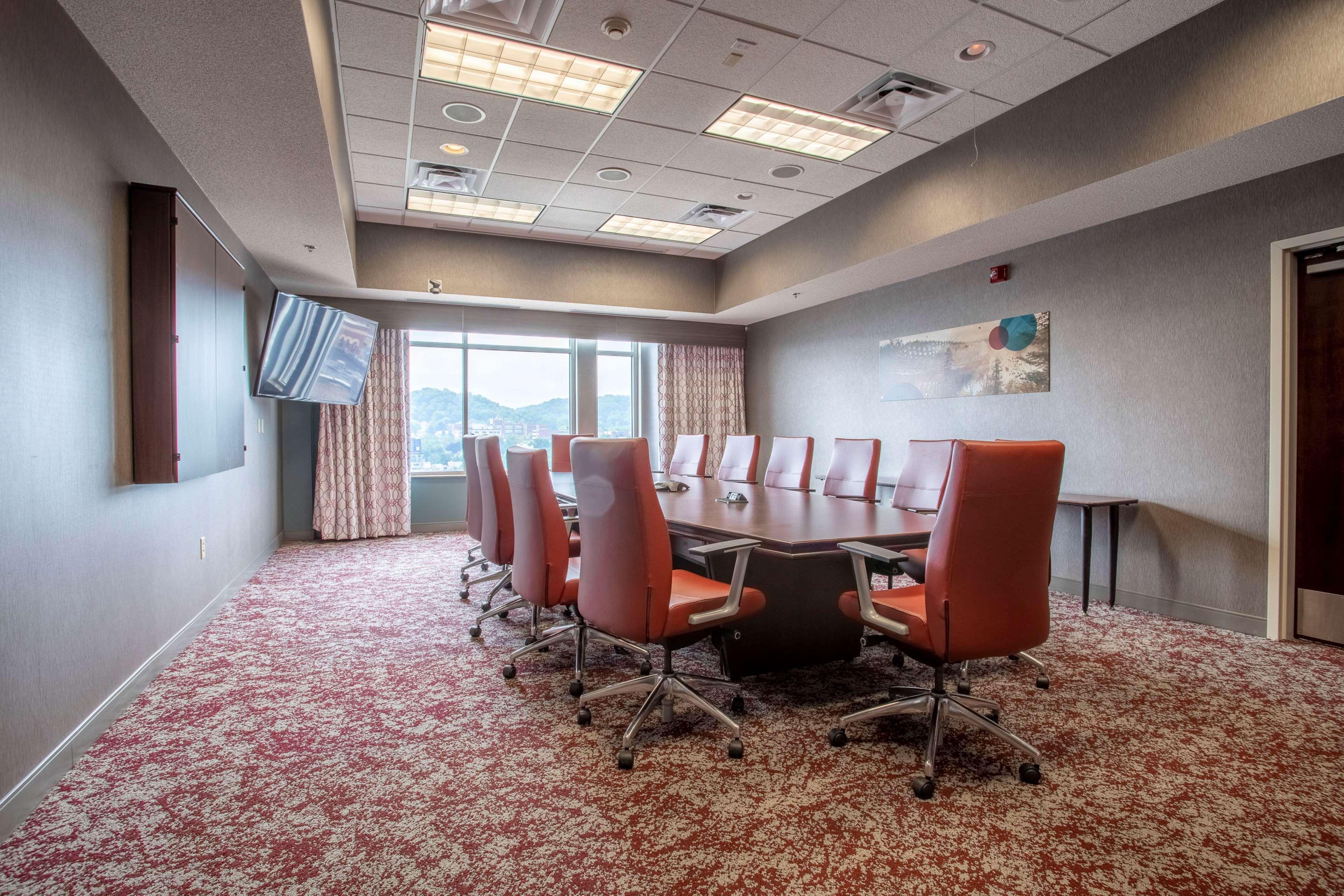 Hilton Garden Inn Mankato Downtown Экстерьер фото