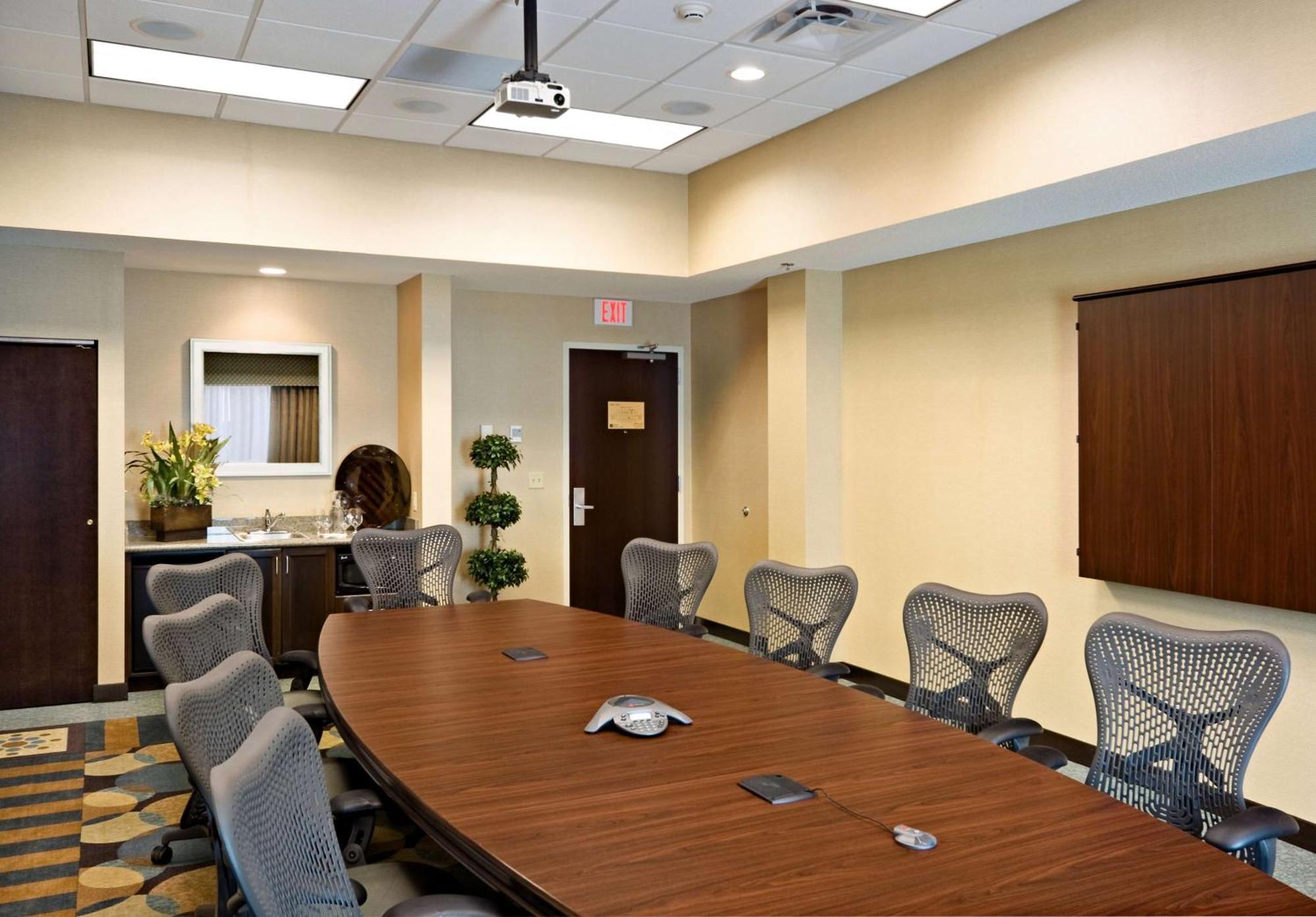 Hilton Garden Inn Mankato Downtown Экстерьер фото