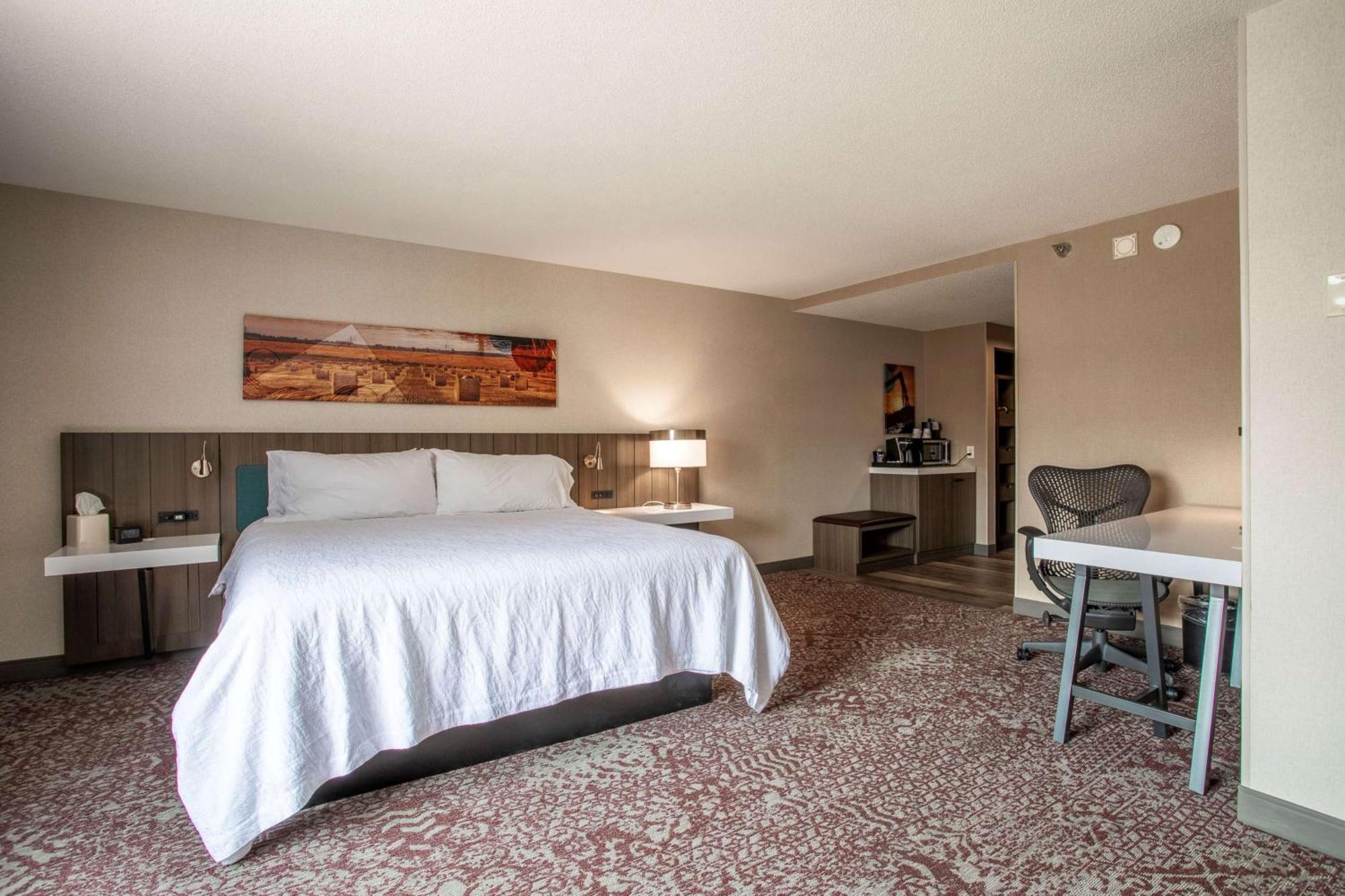 Hilton Garden Inn Mankato Downtown Экстерьер фото